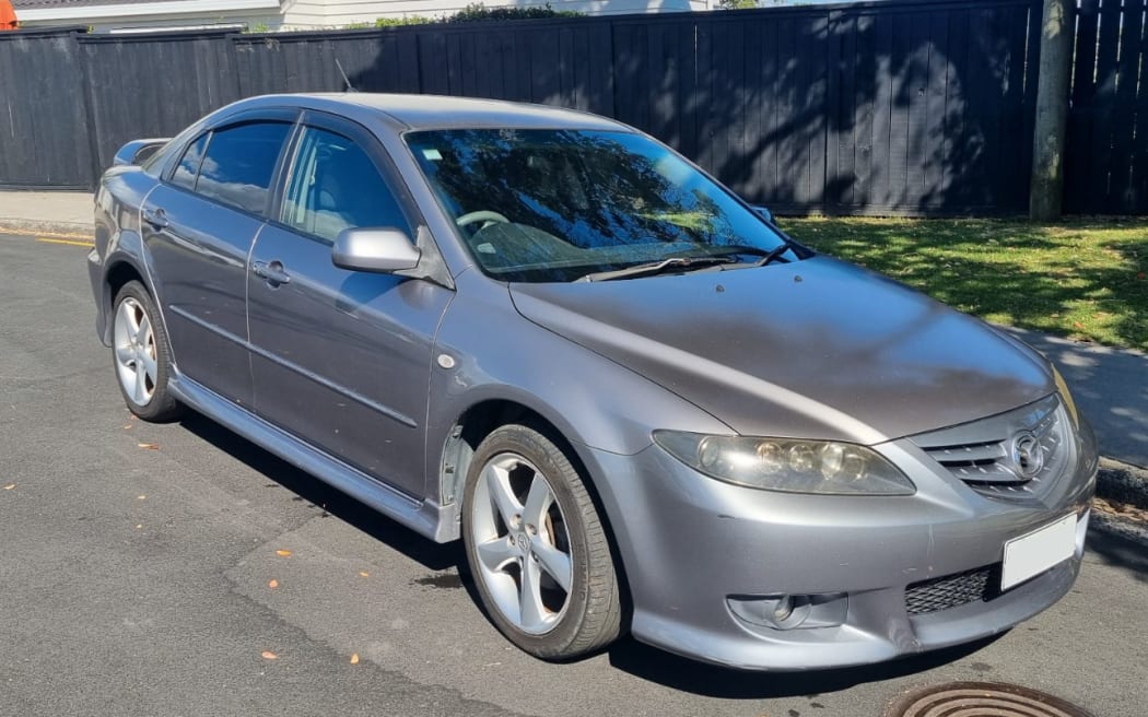 A reference photo of a car of the same make and model as the one seen in Miramar.