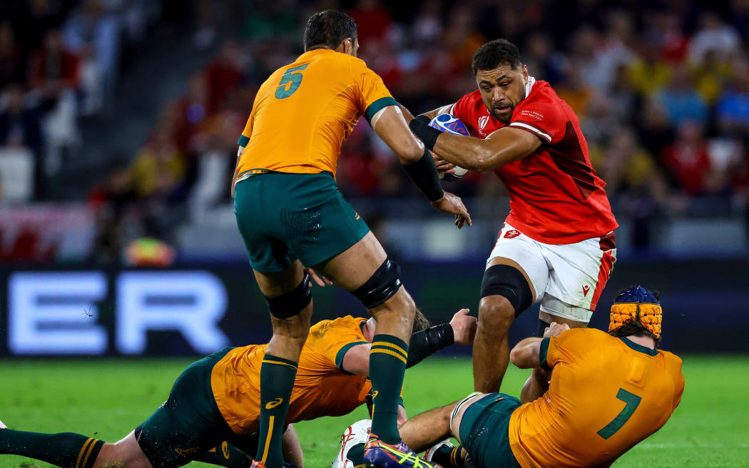 Wales' Taulupe Faletau takes the ball into the Wallabies defence.