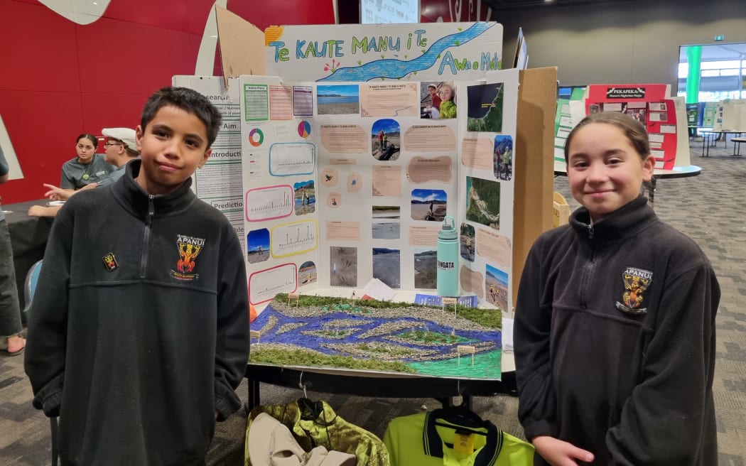 Hikareia and Kaitlyn from Te Kura o te Whānau a Apanui and their project counting birds at the river of Motu on the edge of Gisborne.