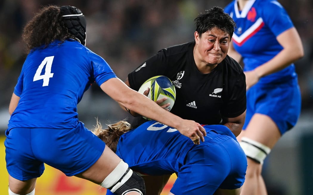 Krystal Murray of New Zealand Black Ferns in action against France in the semi-finals of the 2022 World Cup.