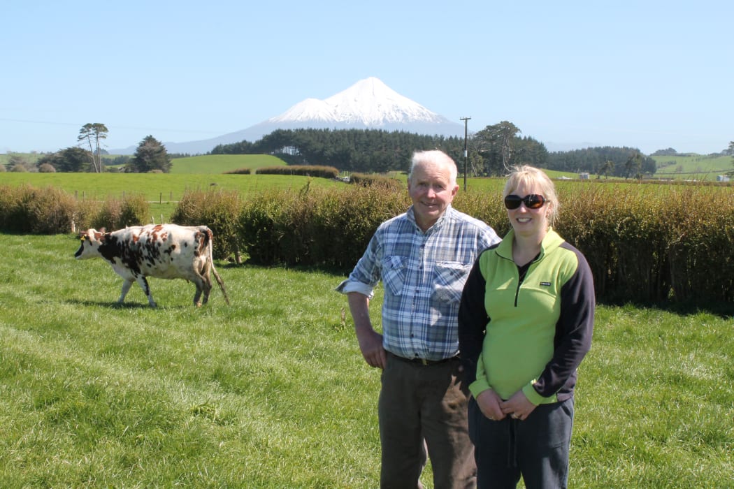 Father and daughter Ayshire enthusiasts Ivan Fredrickson and Kylee Perrett