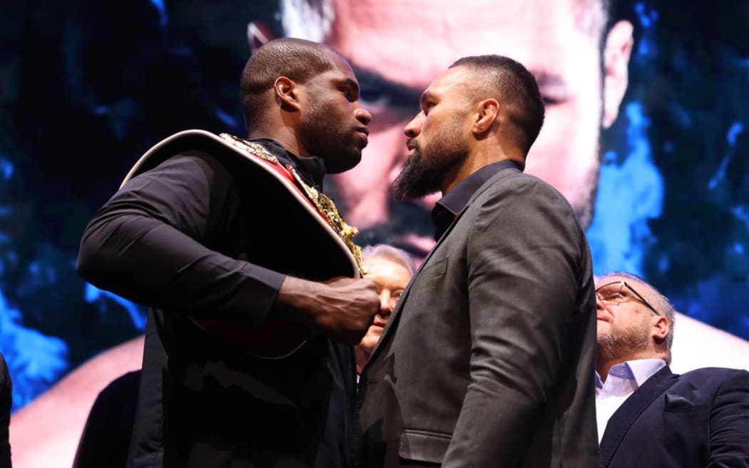 Boxing: Parker eyes victory over Dubois despite limited buildup | RNZ News