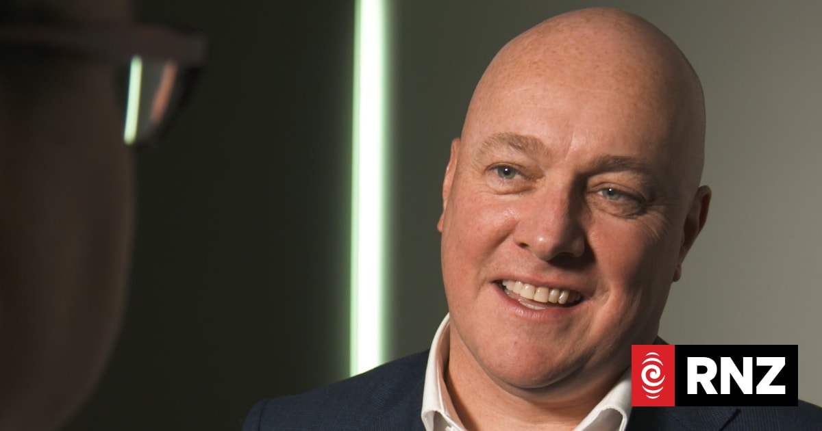 Christopher Luxon suggests extension of 'no jab, no pay' policy | RNZ