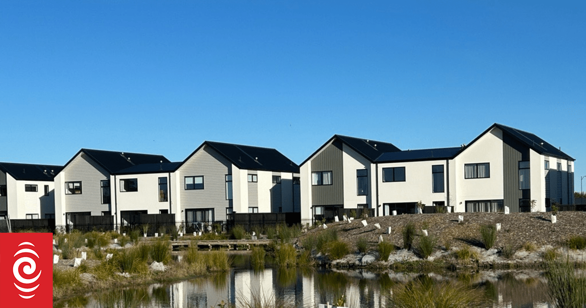 Signs aligning for house prices to rise in 2025 economist RNZ News