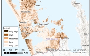 Map with dots indicating sliding scale of large landslide risk in Auckland region