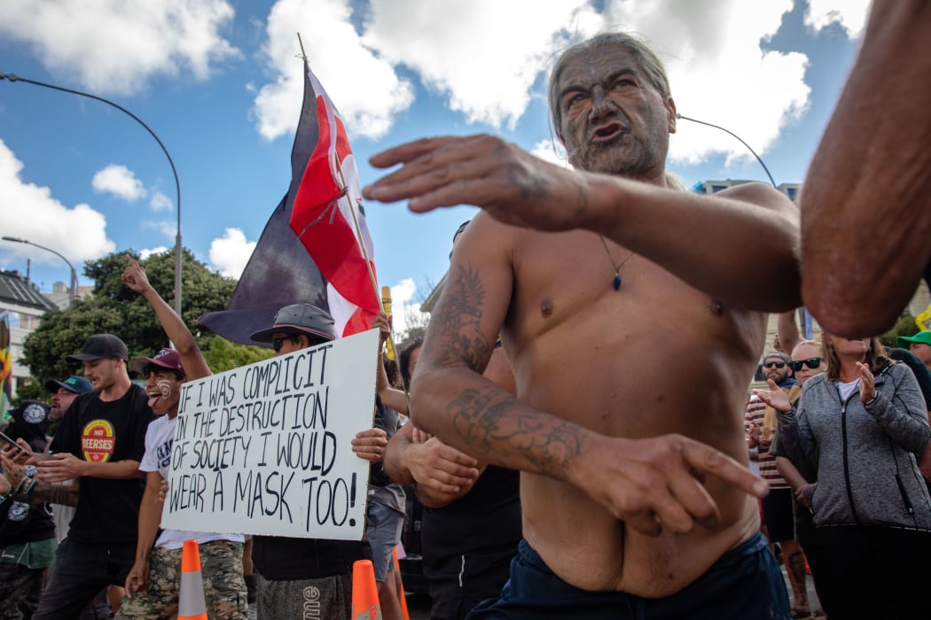 Protestors and Police standoff as police move concrete barricades