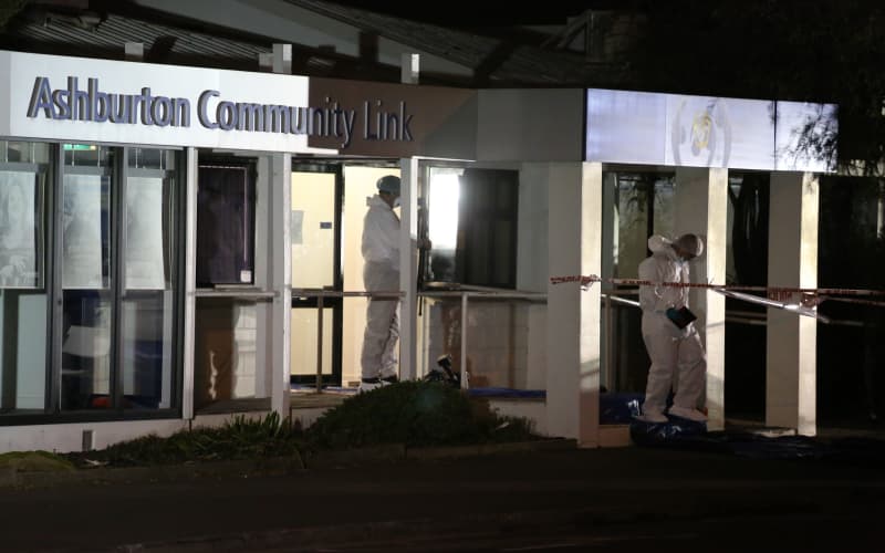 Ministry of Social Development set to cut security guards | RNZ