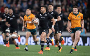 All Blacks 1st-five Richie Mo'unga runs away to score a try during the 2021 Bledisloe Cup Test rugby match between the All Blacks and Australia held at Eden Park - Auckland - New Zealand.  07  August  2021