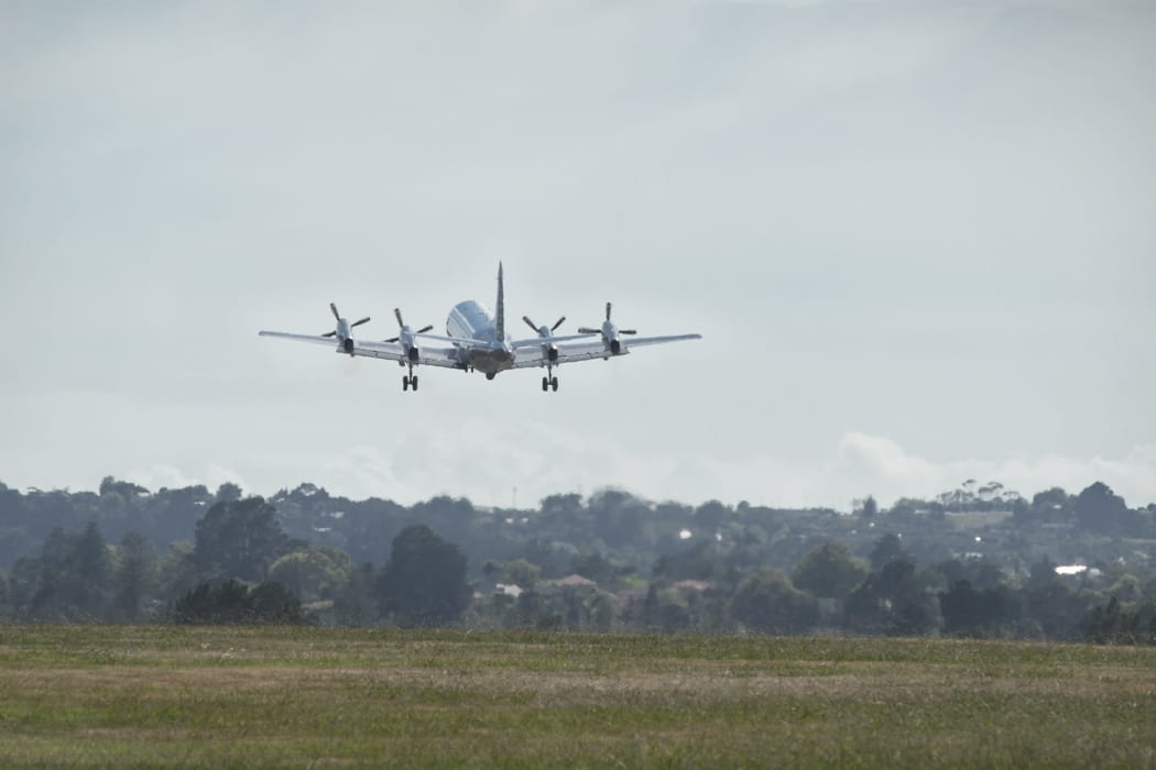 The P-3K2 Orion surveillance aircraft left this morning for the Middle East.
