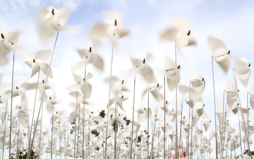 Sarten and Harfleet's work Max and Bella and Friends. 10,000 handmade windmills for Sculpture on Shore.