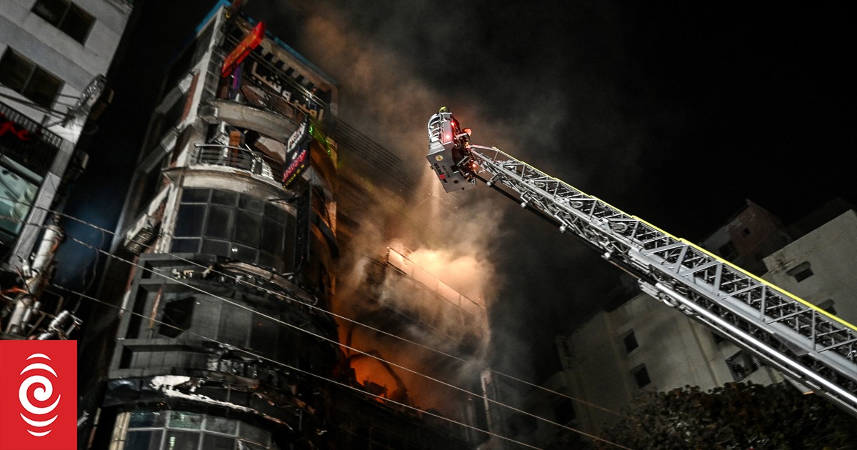 Bangladesh fire: At least 43 dead in Dhaka building blaze - Vimarsana News