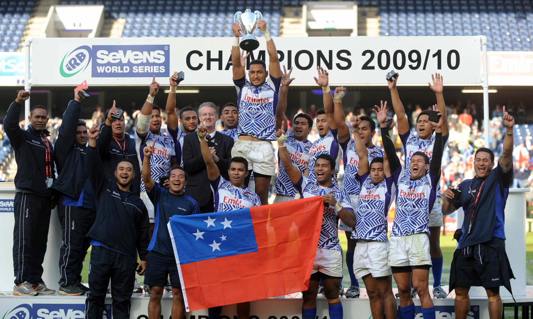 Samoa celebrate winning the 2009/10 IRB World Sevens Series title.