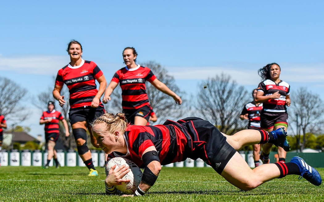 Kendra Cocksedge of Canterbury scores a try during the Farah Palmer Cup Final rugby match, Canterbury v Counties Manukau, Rugby Park, Christchurch, 20 October 2018.