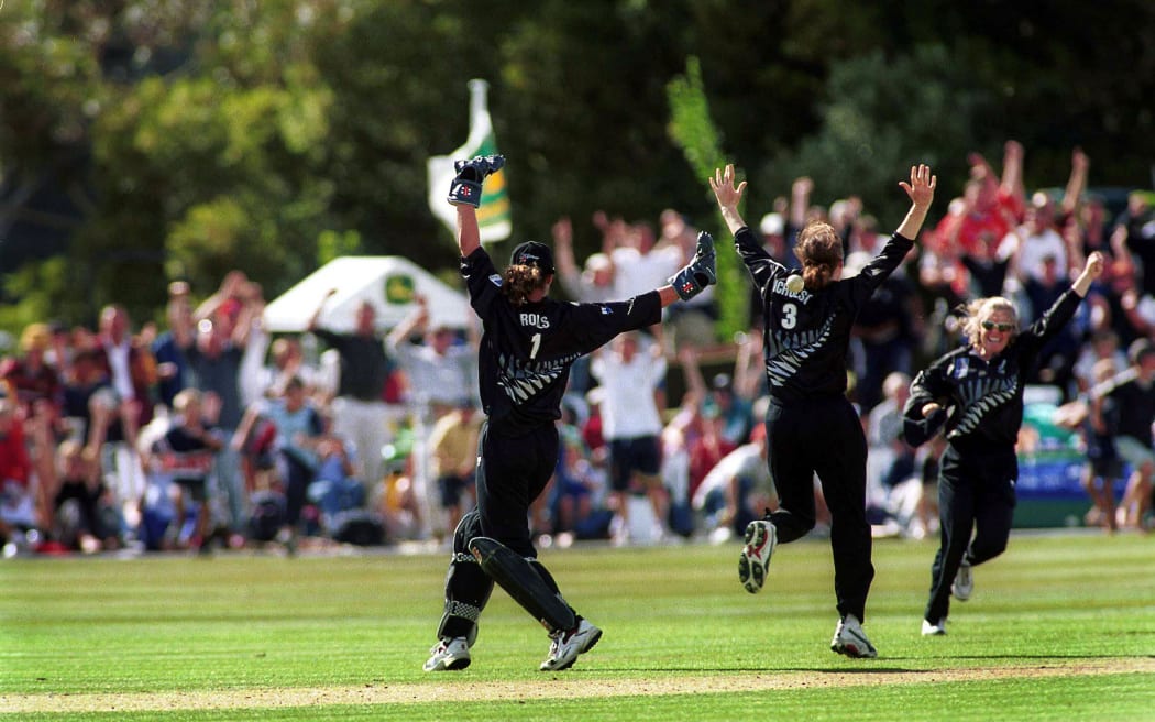White Ferns Womens Cricket team celebrate winning the Womens Cricket World Cup 2000 played at Bert Sutcliffe Oval, Lincoln, New Zealand 23 December 2000. NZ women won by 4 runs. Photo: Sandra Teddy/Photosport.co.nz
