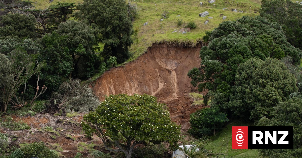 Inquiry into fatal Mount Maunganui landslides asks public for information