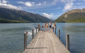 Wharf-goers in Māpua will still be able to jump into the water after a council bylaw was fixed.