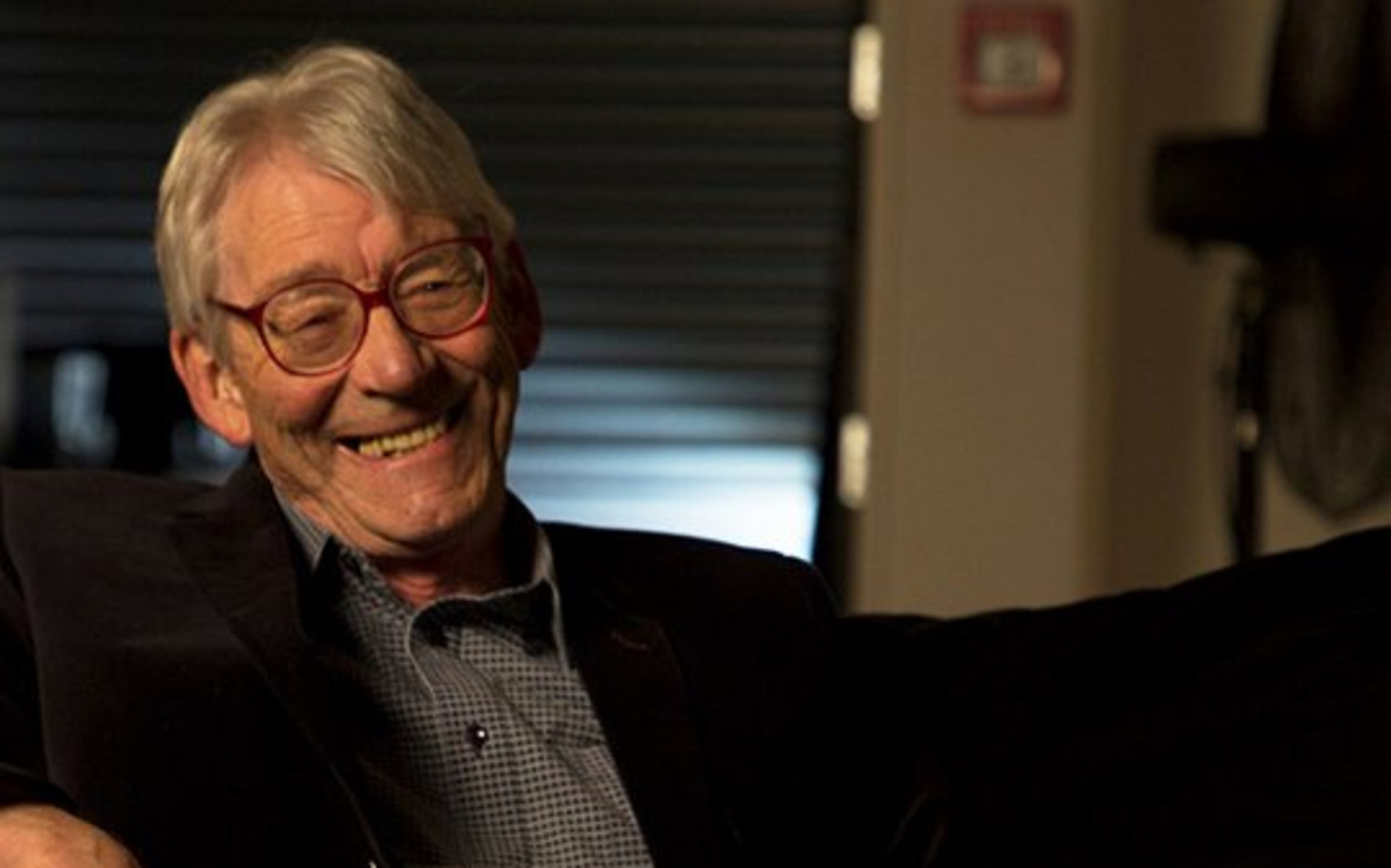 Le vétéran du radiodiffuseur Jim Hopkins est décédé à l'âge de 80 ans