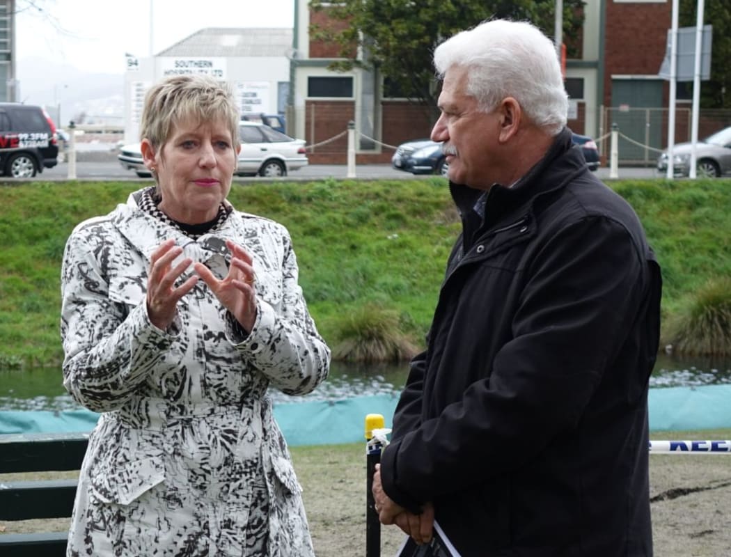 Christchurch mayor Lianne Dalziel speaking with Maan Alkaisi.