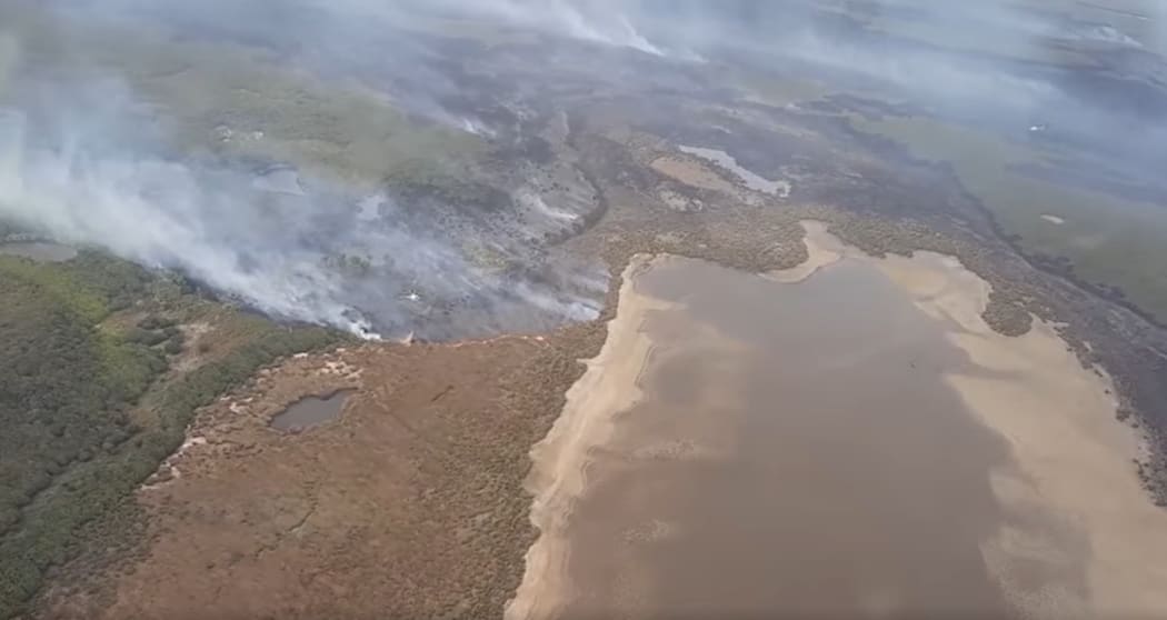 A fire which started on 2 April has burnt through 1000 hectares of land at Awarua, south of Invercargill.