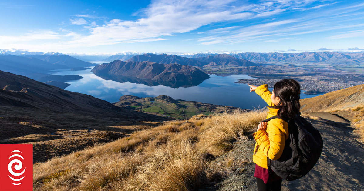 Queenstown's loss of hostels puts pressure on staffing RNZ News
