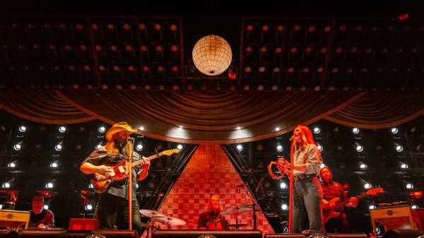 Chris Stapleton serenades sold-out Spark Arena in Auckland | Review by ...