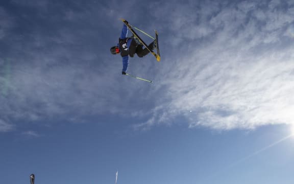 Half pipe Freeskier