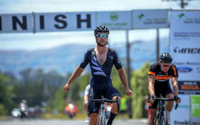 Regan Gough wins stage three of the 2021 NZ Cycle Classic.