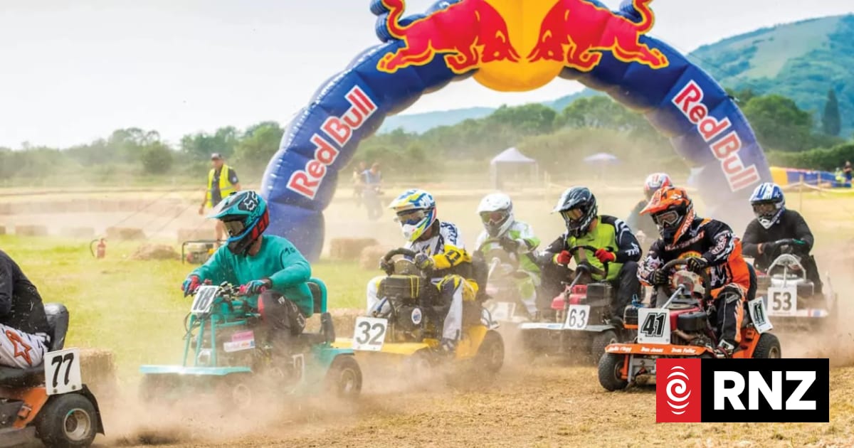 Lawnmower racers battle it out at Fieldays: 'Cheapest motorsport you ...