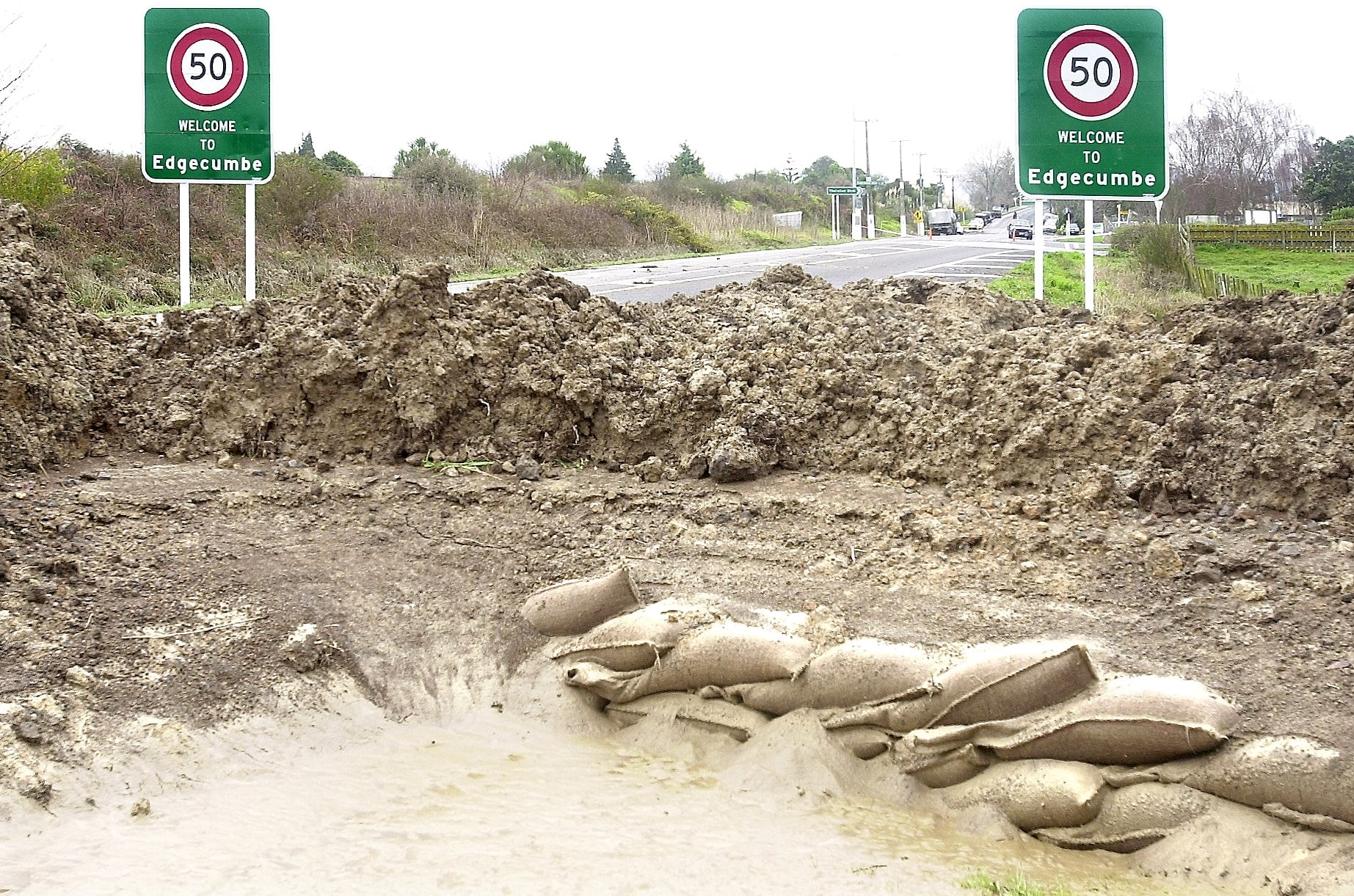 Flooding in Edgecumbe and the surrounding area in 2004 forced 3000 people from their homes.