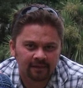 Manu Bennett