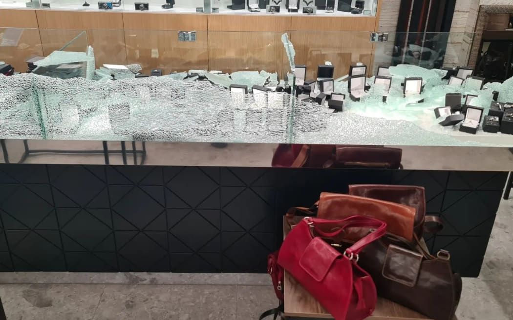 Armed robbery of TJ Handcrafted jewellery store in Auckland