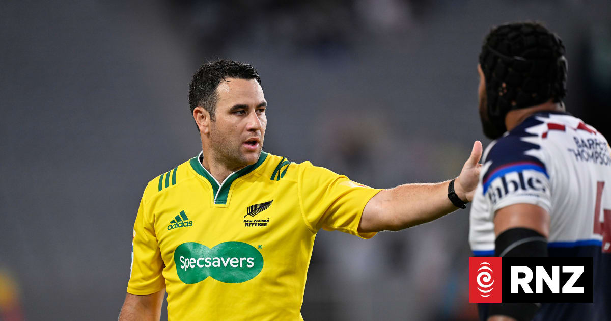 Top referee explains calls: 'You don’t always get the pretty games' | RNZ