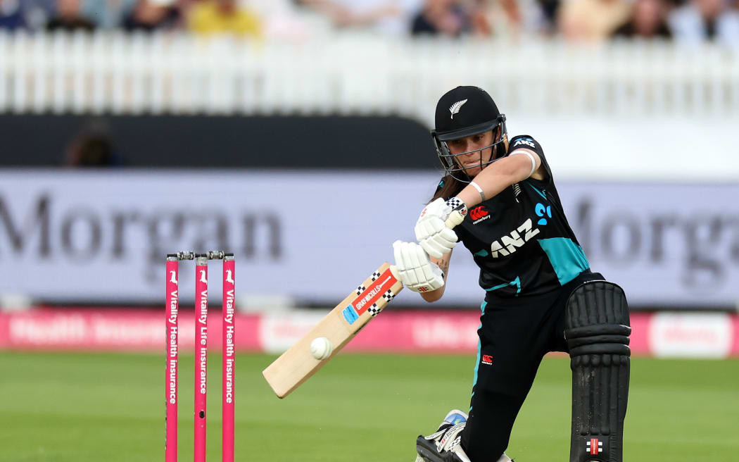 Amelia Melie Kerr of New Zealand batting