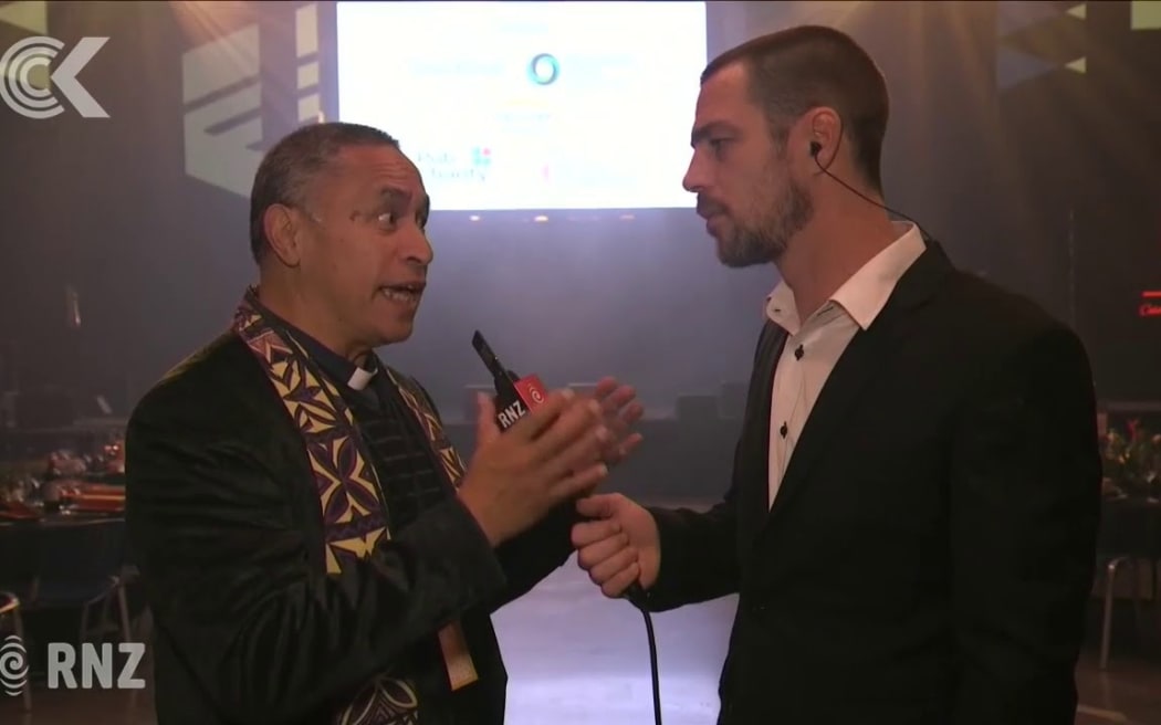 Stars arrive for Pacific Music Awards