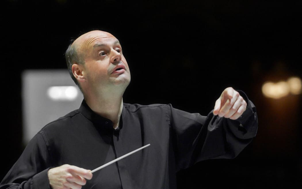 Conductor Stephen Layton