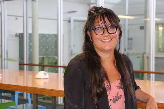 Dr Jani Wilson nō Ngāpuhi, Ngāti Awa, Ngāti Hine, Mataatua.