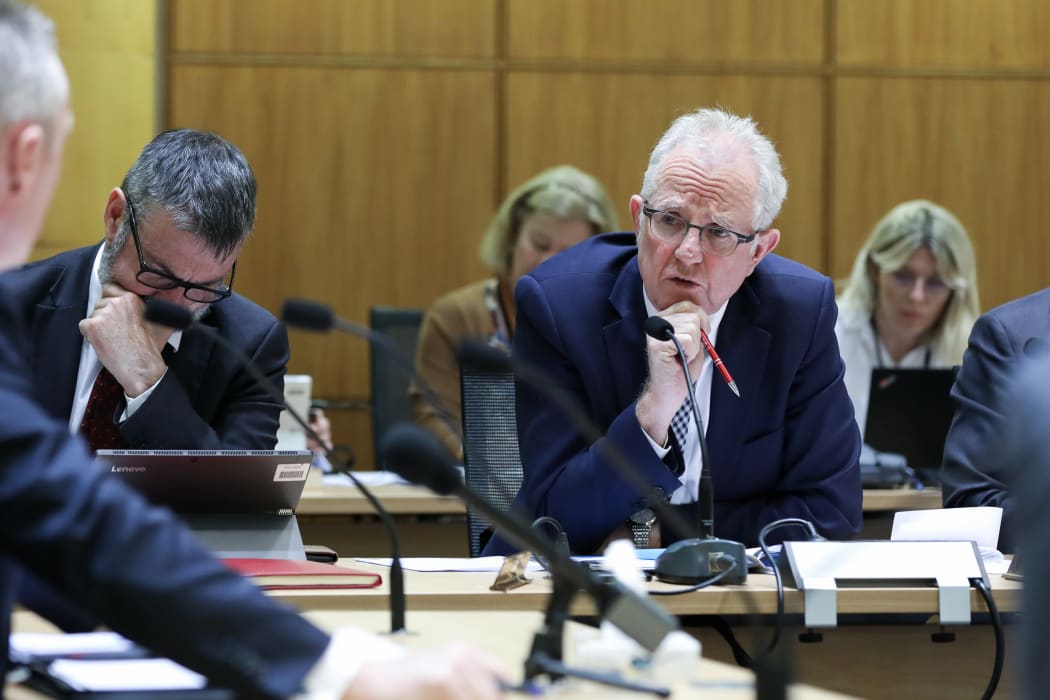 Greg O'Connor questioning submitters from Federated Farmers during submissions on the the Arms Legislation Bill