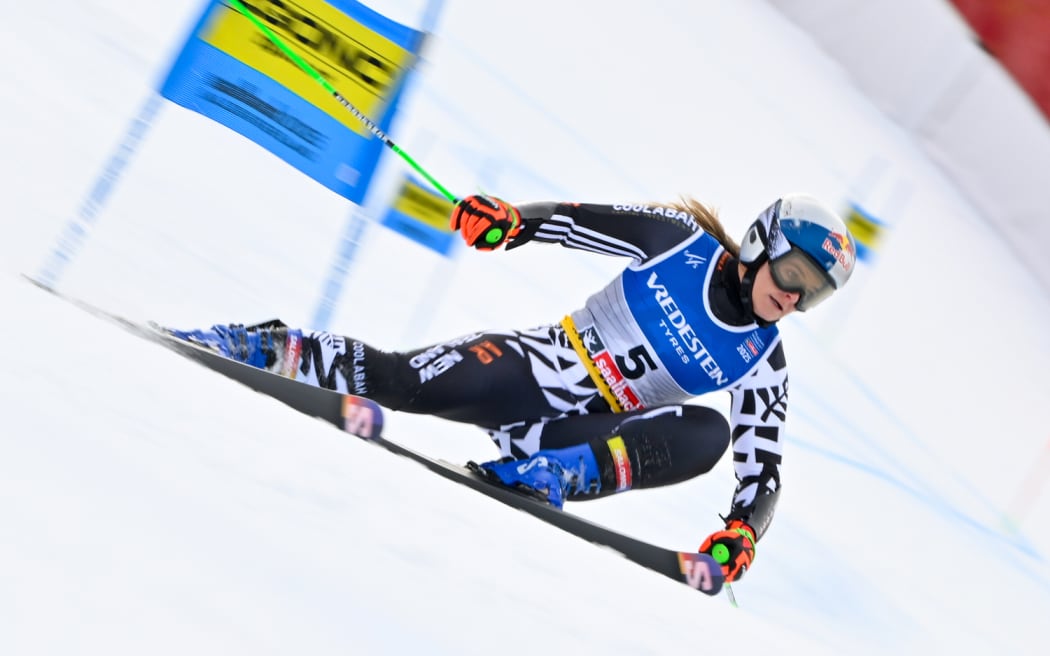 SAALBACH, AUSTRIA - FEBRUARY 13: Alice Robinson of Team New Zealand competes during the FIS Alpine World Ski Championships Women's Giant Slalom on February 13, 2025 in Saalbach, Austria. (Photo by Alain Grosclaude/Agence Zoom)