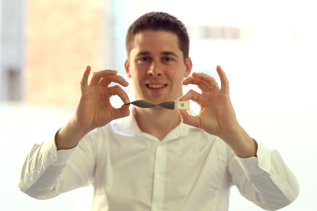 Ben O'Brien of StretchSense with a sensor band