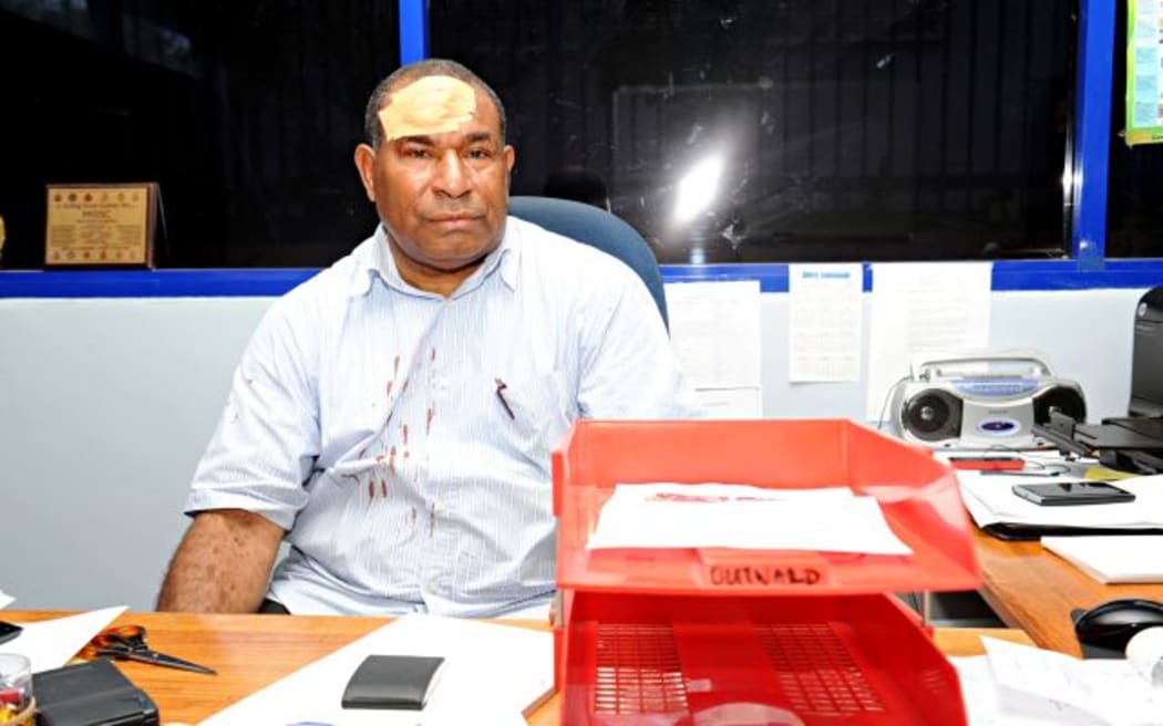 Matthew Damaru, PNG