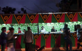20 Vatu stalls open for business