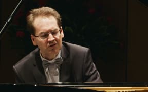 Dénes Várjon