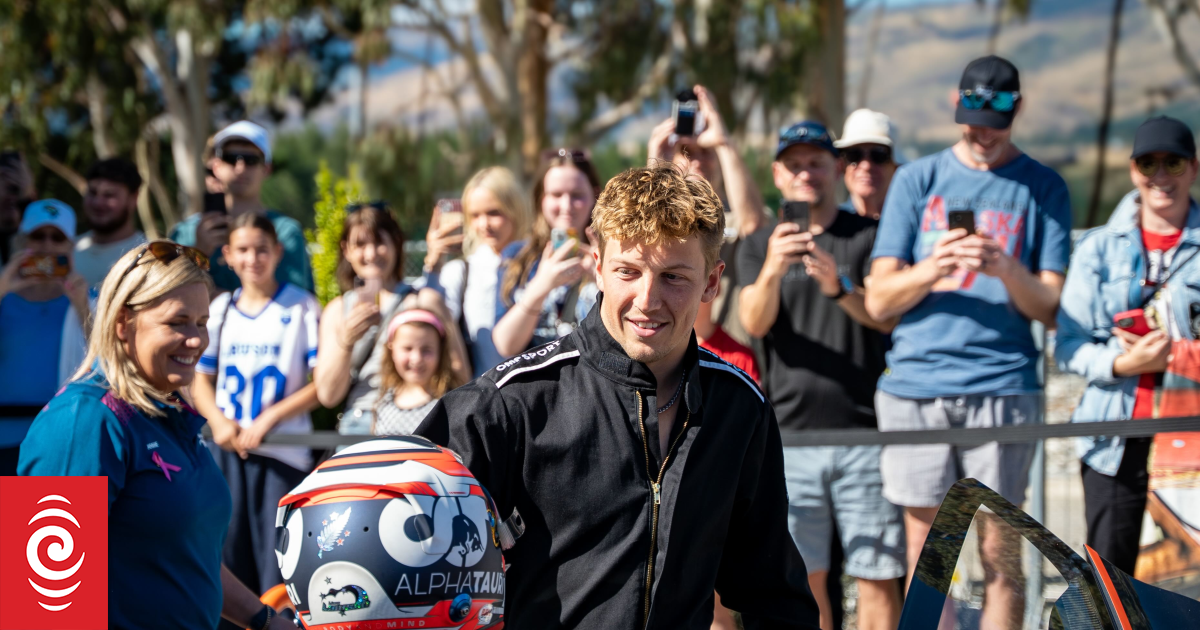 NZ F1 star Liam Lawson raises more than $50k for breast cancer research