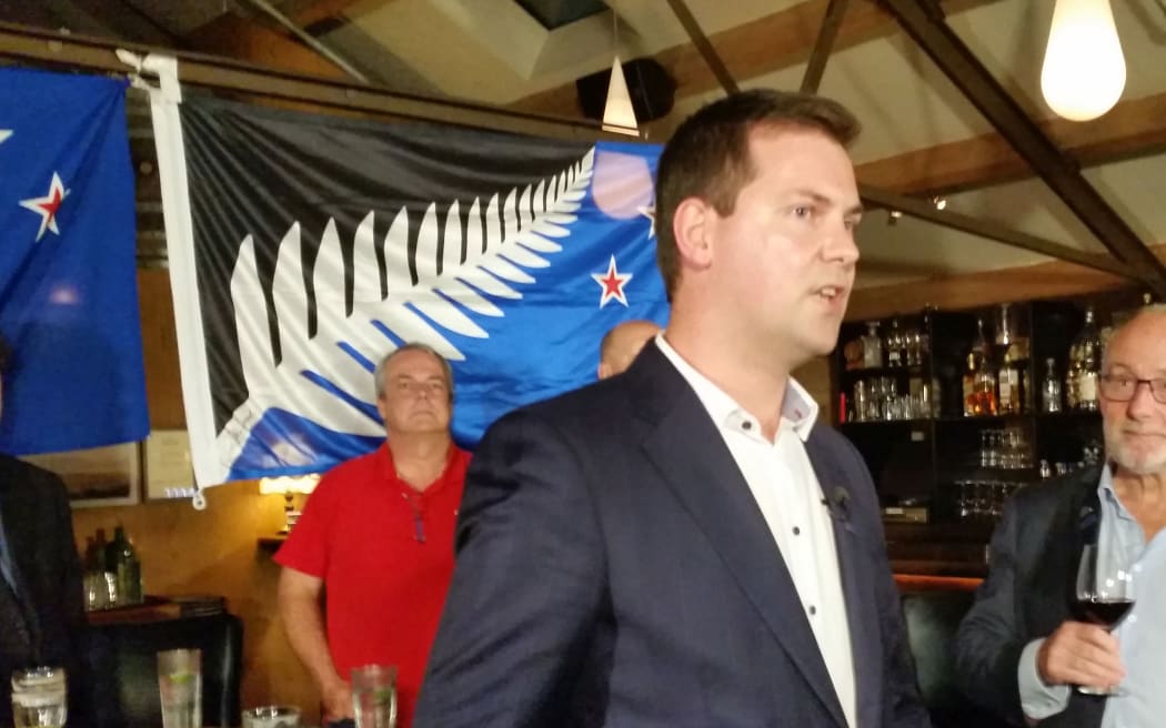 Change The New Zealand Flag chair Lewis Holden