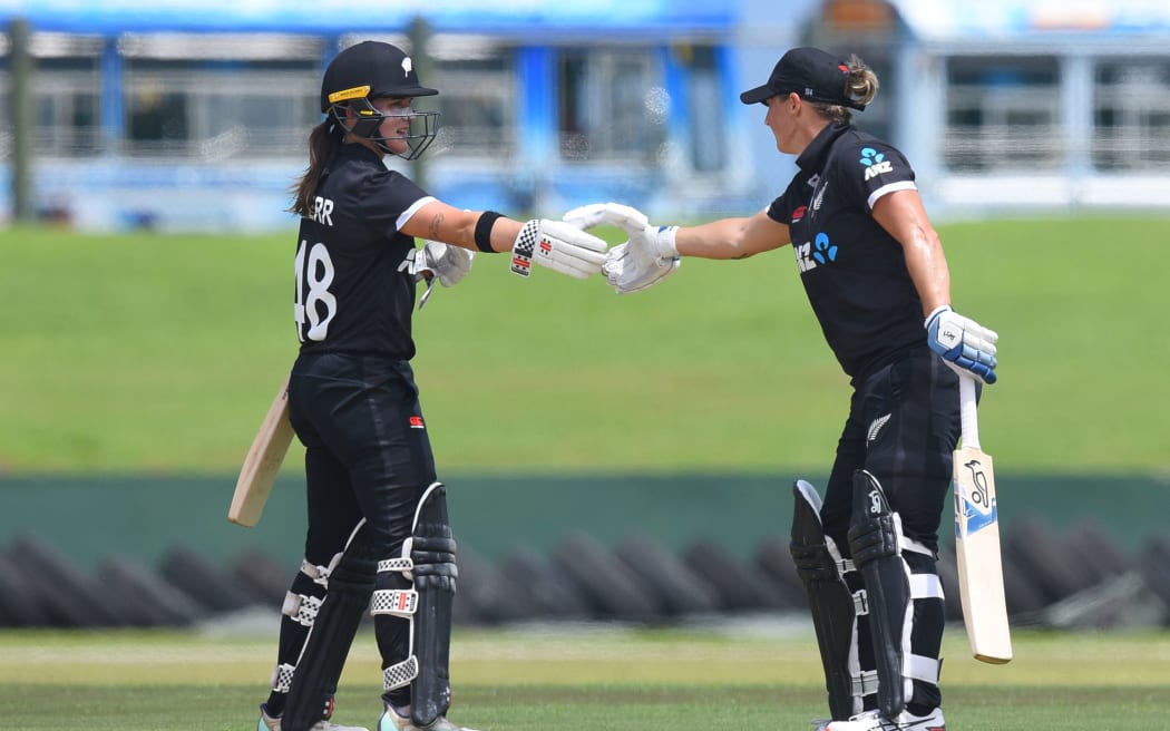 Amelia Kerr (L) and Sophie Devine during the 2nd One Day International match between the New Zealand White Ferns and Sri Lanka Women at Galle.