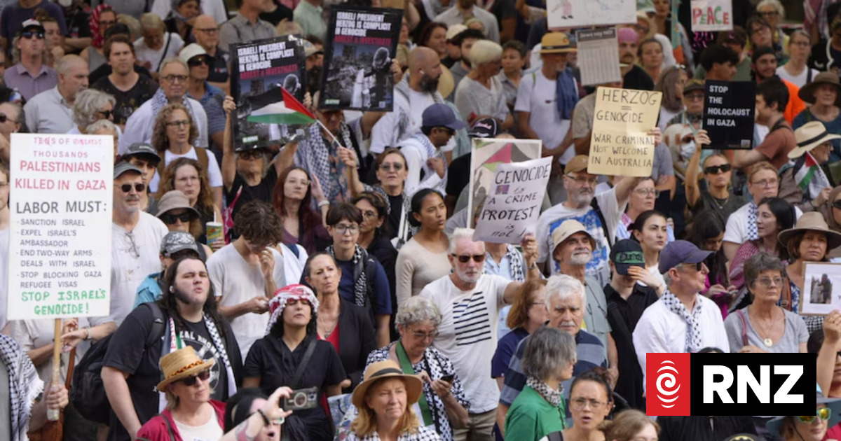 Sydney protesters lose court challenge to extra police powers for Israeli president visit