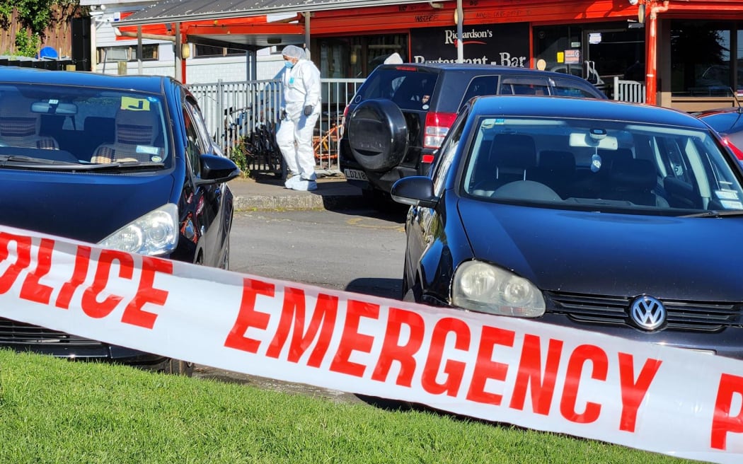 A homicide investigation is underway in Mount Roskill, following a man’s death in the early hours of this morning. Police were called to a commercial address on Richardson Road at around 12.54am after a man was found unresponsive following an assault. A scene guard has been set up at Richardson's Restaurant.