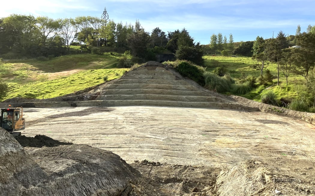 A giant slip on the Northland railway line near Maungaturoto, after 21,000 cubic metres of saturated material was dug out in preparation for rebuilding the embankment.