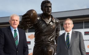 Former All Blacks Sir Colin Meads (right) and brother Stan at the unveiling of the statue of Sir Colin in Te Kuiti.
