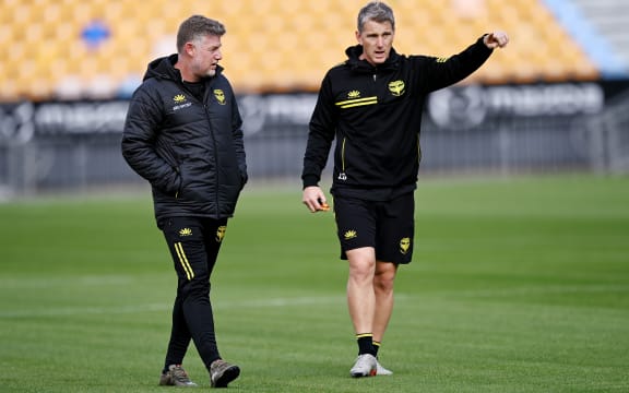 Former Wellington Phoenix head coach Ufuk Talay and assistant coach Chris Greenacre in May 2021.